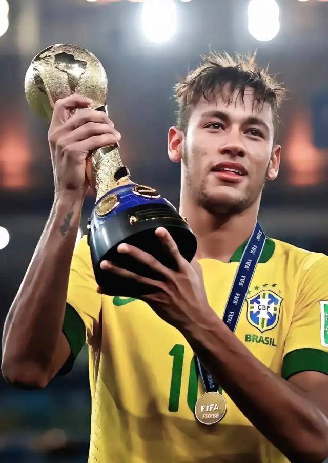 赛事直播 - 内马尔迎来十赛季高光表现，德国队球迷沸腾！